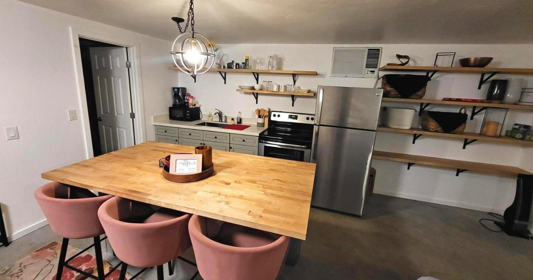 Stunning Studio: Stylish Oasis In A Prime Location * Phoenix